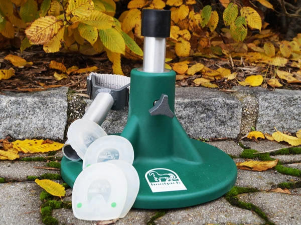 Hoofjack&reg; Mini di Kerckhaert con ferrature per pony – combinazione ideale per la lavorazione di piccoli zoccoli di pony o puledri.
