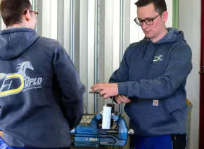 Sweat à capuche Carhartt — idéal pour la mi-saison à l’écurie